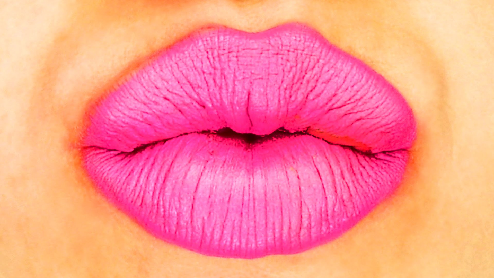 ASMR Lips – Mouth Sounds, Makeup, Lip Smacking, Kissing Sounds, No Talking Lip Gloss