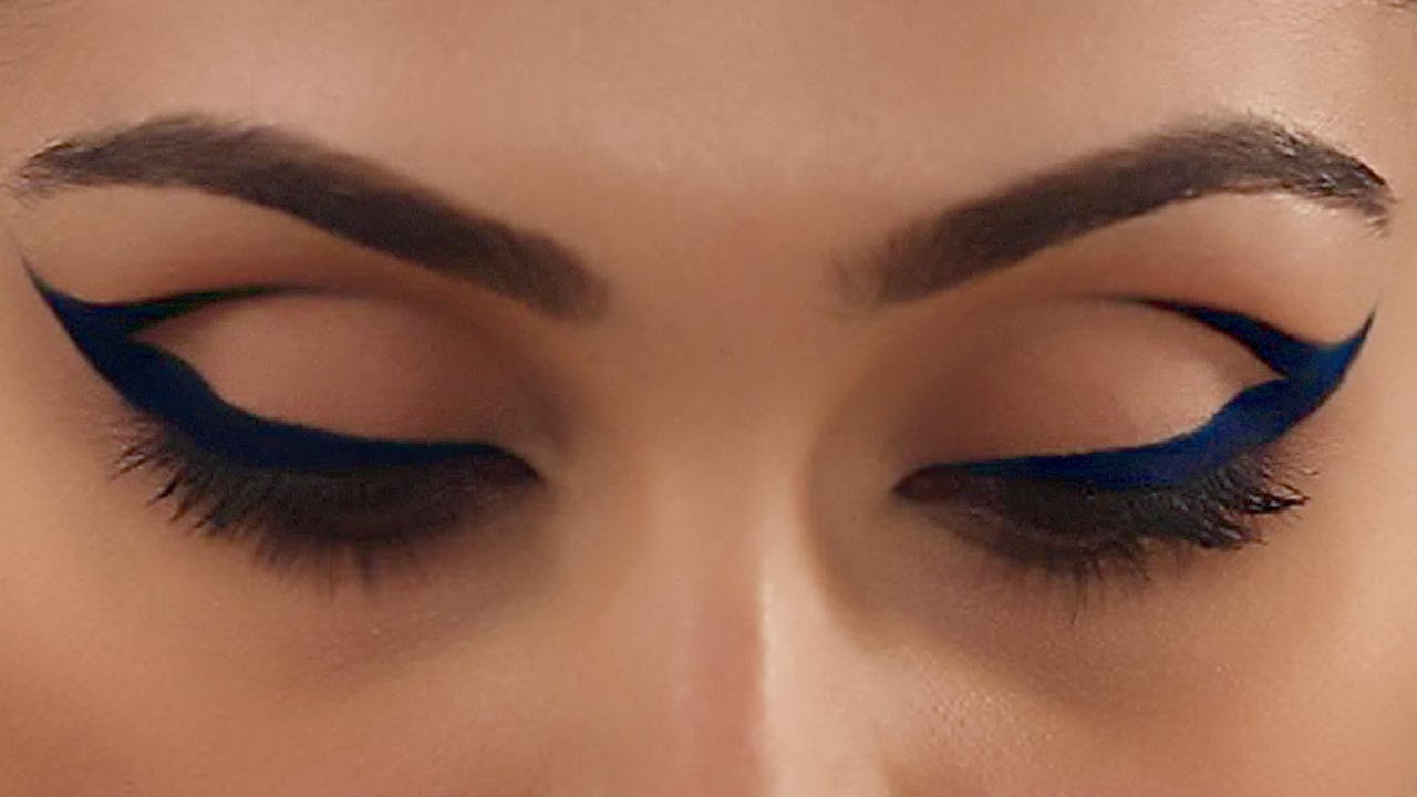 Expert Makeup Tutorial: Cobalt Blue Cat Eye