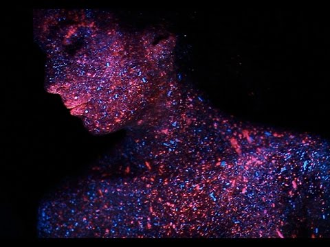UV BLACKLIGHT MAKEUP TUTORIAL – Splatter – Photography and Photoshoot Ideas – ft. PIEKE ROELOFS