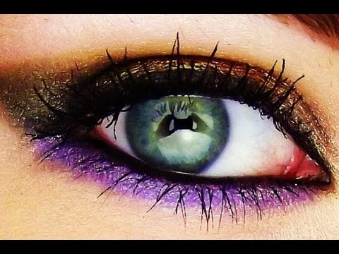 Green Eyes Enhancing Make-Up