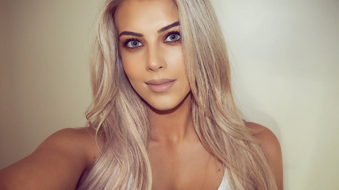 Full Glam Using Mineral Makeup | Chloe Boucher